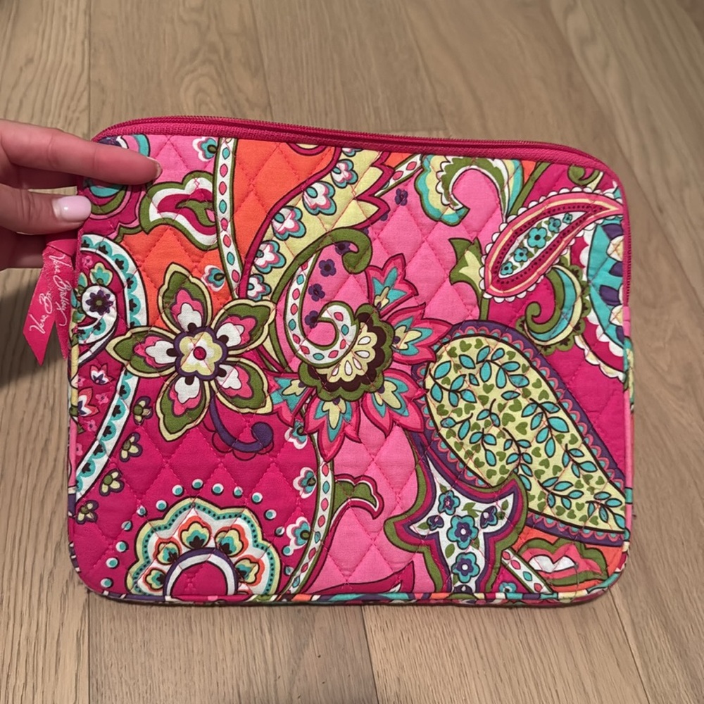 Vera Bradley Tablet Sleeve - NWOT - Picture 2 of 3